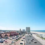 Beach Studio Boom